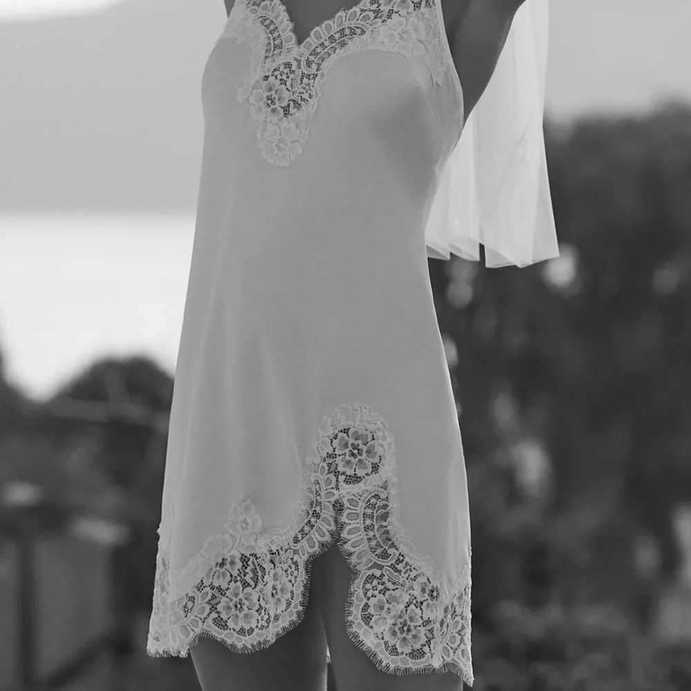 Homebodii White Lace sian slip